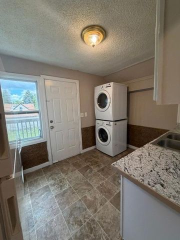 365 Case Avenue, Saint Paul, MN 55130