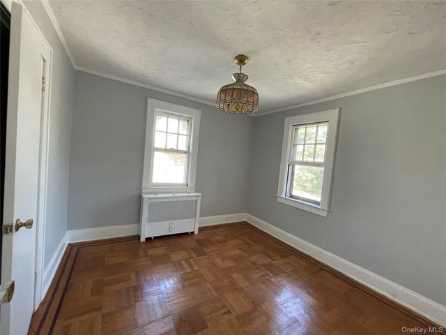 39 Hilbert Street, Hempstead, NY 11550