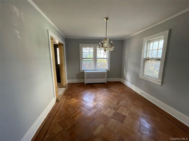 39 Hilbert Street, Hempstead, NY 11550