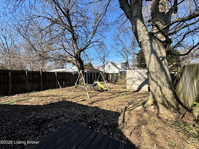 2760 Montana Ave, Louisville, KY 40208