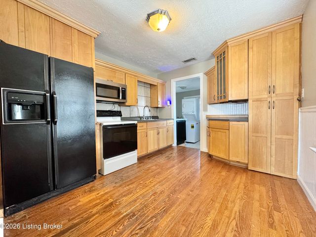 2760 Montana Ave, Louisville, KY 40208