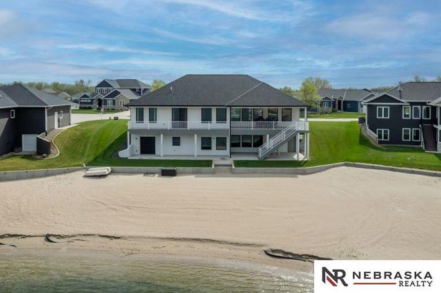 962 S Red Cedar Lane, Columbus, NE 68601