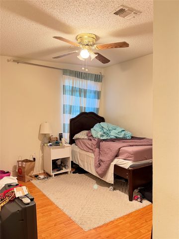 6006 Brook Forest Drive, Arlington, TX 76018