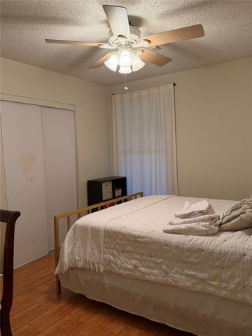 6006 Brook Forest Drive, Arlington, TX 76018