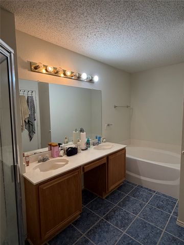 6006 Brook Forest Drive, Arlington, TX 76018