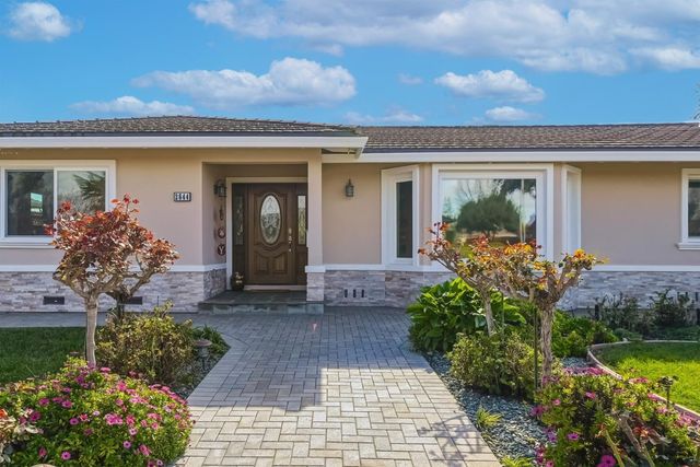 2644 Maplewood Lane, Santa Clara, CA 95051