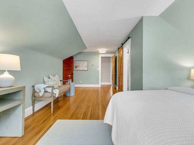 30 Hale St, Beverly, MA 01915
