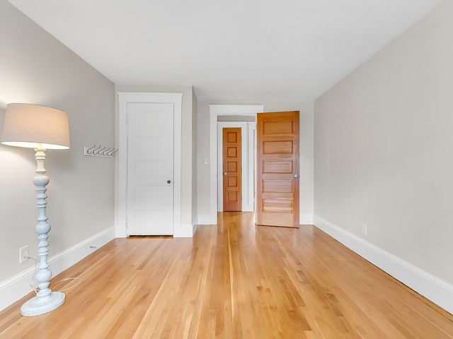 30 Hale St, Beverly, MA 01915