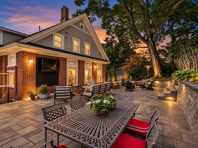 30 Hale St, Beverly, MA 01915