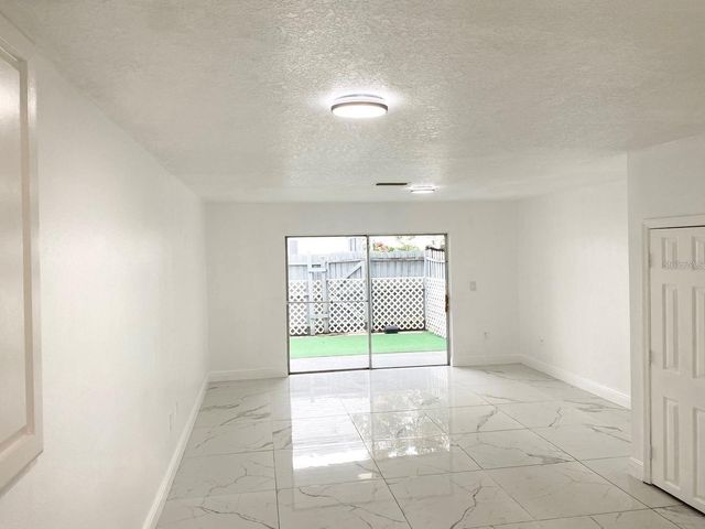 1820 Amberly Avenue T-10, Orlando, FL 32822
