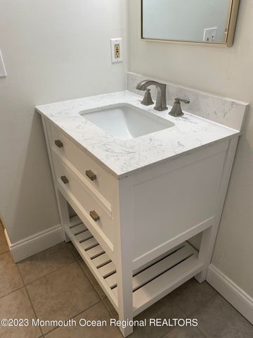 231 Atlantic Street 26, Keyport, NJ 07735