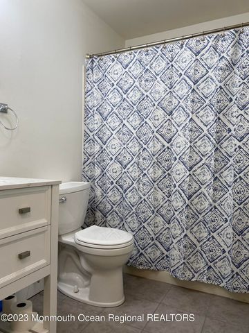 231 Atlantic Street 26, Keyport, NJ 07735