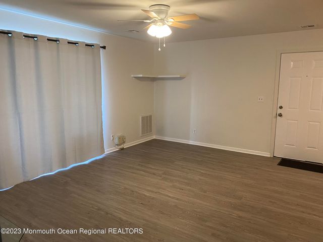 231 Atlantic Street 26, Keyport, NJ 07735
