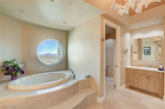 2877 Paradise Road 2803, Las Vegas, NV 89109