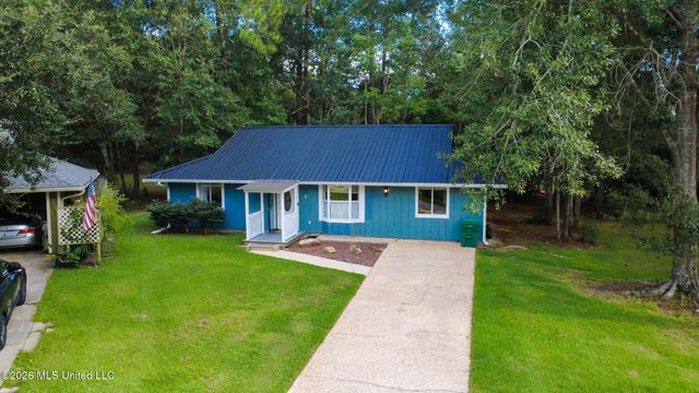 3 Quail Creek Drive, Diamondhead, MS 39525