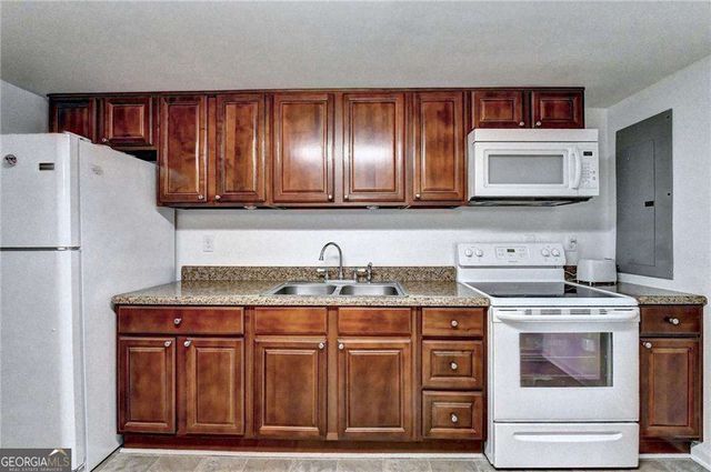 1195 Home Place Drive, Lawrenceville, GA 30043