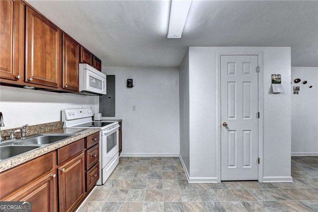 1195 Home Place Drive, Lawrenceville, GA 30043