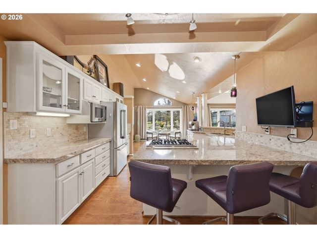 86250 SANFORD Rd, Eugene, OR 97402