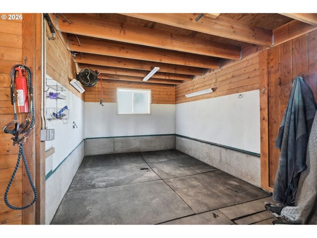 86250 SANFORD Rd, Eugene, OR 97402