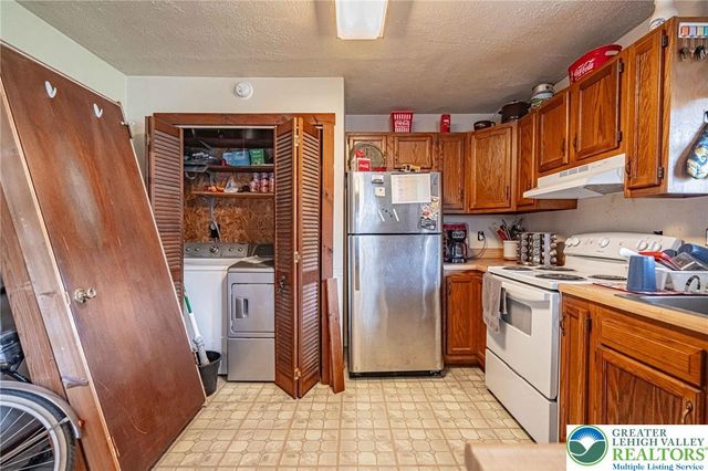 2015 Leithsville Road, Hellertown Boro, PA 18055