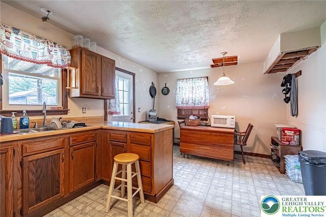 2015 Leithsville Road, Hellertown Boro, PA 18055