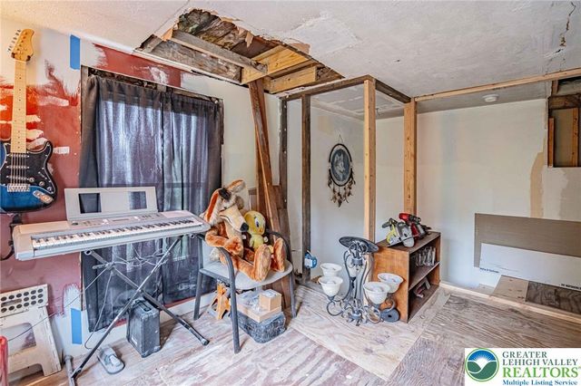 2015 Leithsville Road, Hellertown Boro, PA 18055