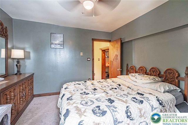 2015 Leithsville Road, Hellertown Boro, PA 18055