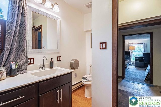 2015 Leithsville Road, Hellertown Boro, PA 18055