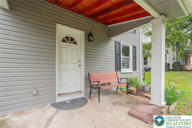 2015 Leithsville Road, Hellertown Boro, PA 18055