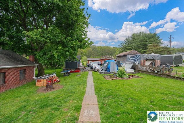 2015 Leithsville Road, Hellertown Boro, PA 18055