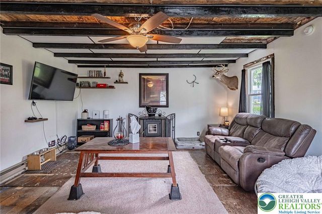 2015 Leithsville Road, Hellertown Boro, PA 18055