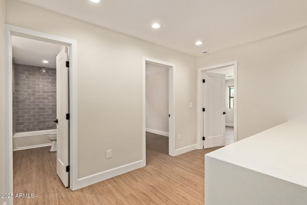 Image 11 of property listing at 414 N 13TH Place, Phoenix, AZ 85006