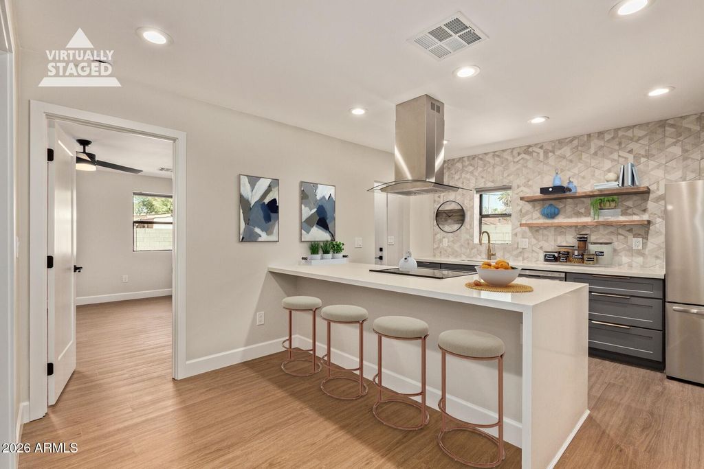 Image 12 of property listing at 414 N 13TH Place, Phoenix, AZ 85006