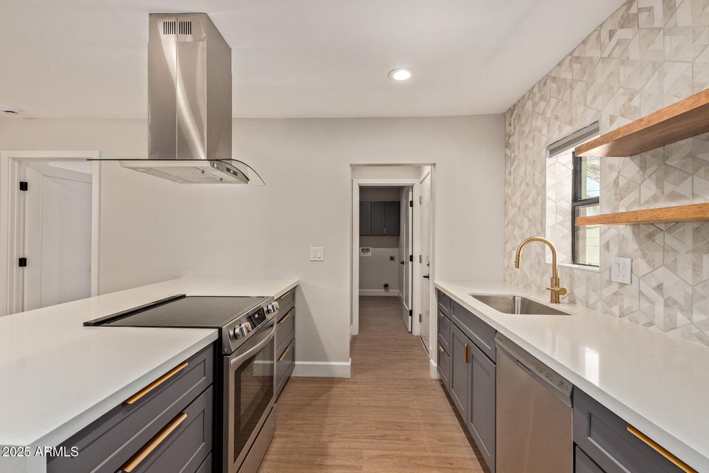 Image 15 of property listing at 414 N 13TH Place, Phoenix, AZ 85006