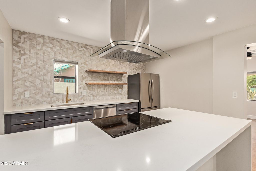 Image 16 of property listing at 414 N 13TH Place, Phoenix, AZ 85006