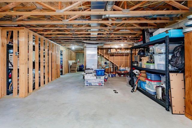 5827 Silverleaf Drive S, Fargo, ND 58104
