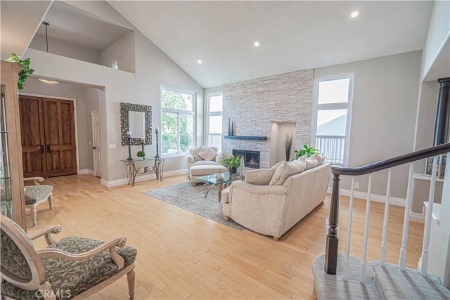 23678 White Oak Court, Newhall, CA 91321