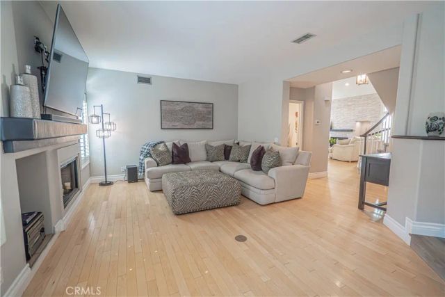 23678 White Oak Court, Newhall, CA 91321