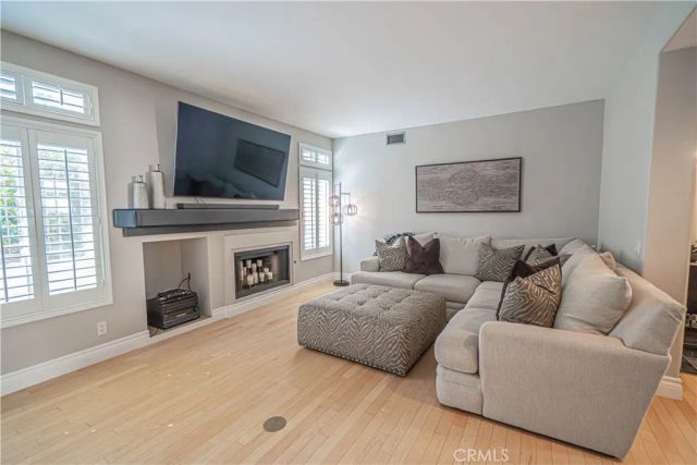 23678 White Oak Court, Newhall, CA 91321