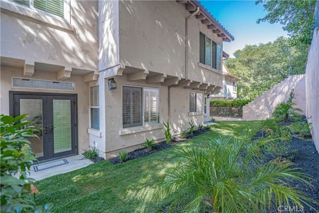 23678 White Oak Court, Newhall, CA 91321