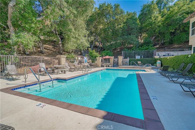 23678 White Oak Court, Newhall, CA 91321
