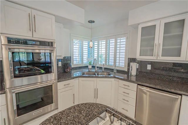 23678 White Oak Court, Newhall, CA 91321