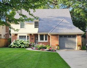 2121 Fir Street, Glenview, IL 60025