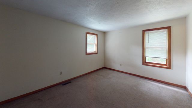 5A Mark Street, Hudson, NH 03051