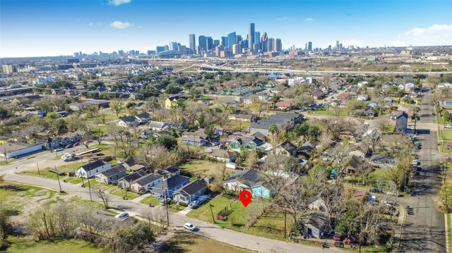 1407 Bringhurst Street, Houston, TX 77020