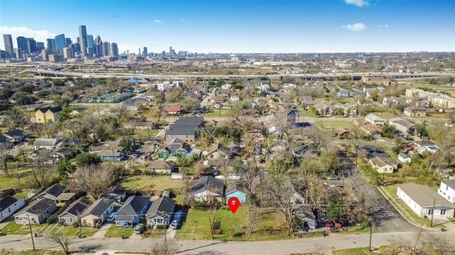1407 Bringhurst Street, Houston, TX 77020