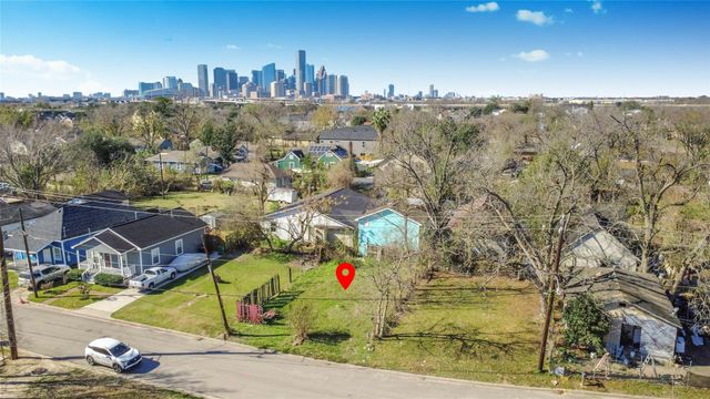 1407 Bringhurst Street, Houston, TX 77020