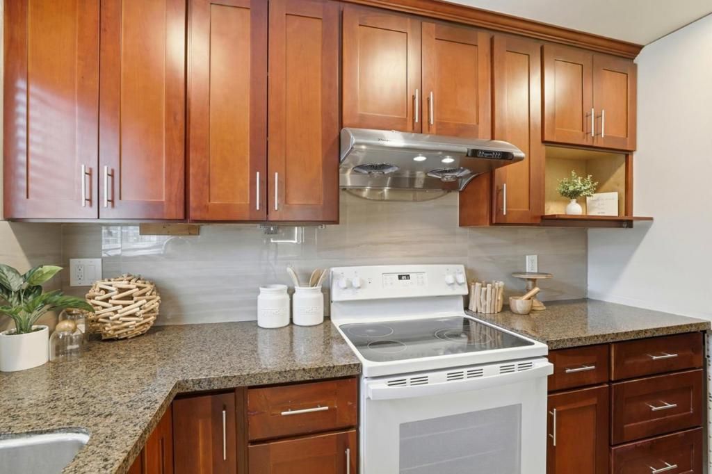 Image 2 of property listing at 830 Quince Avenue 46, Santa Clara, CA 95051