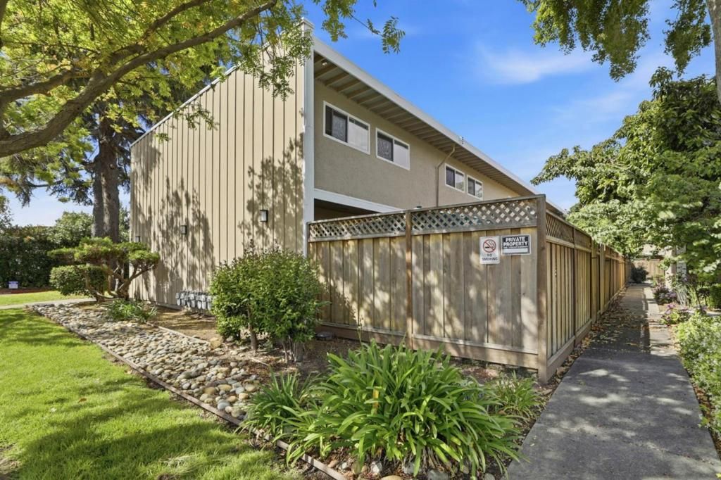 Image 36 of property listing at 830 Quince Avenue 46, Santa Clara, CA 95051