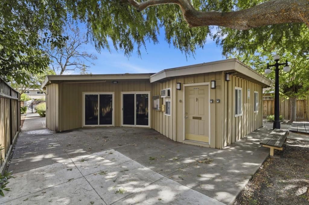 Image 38 of property listing at 830 Quince Avenue 46, Santa Clara, CA 95051